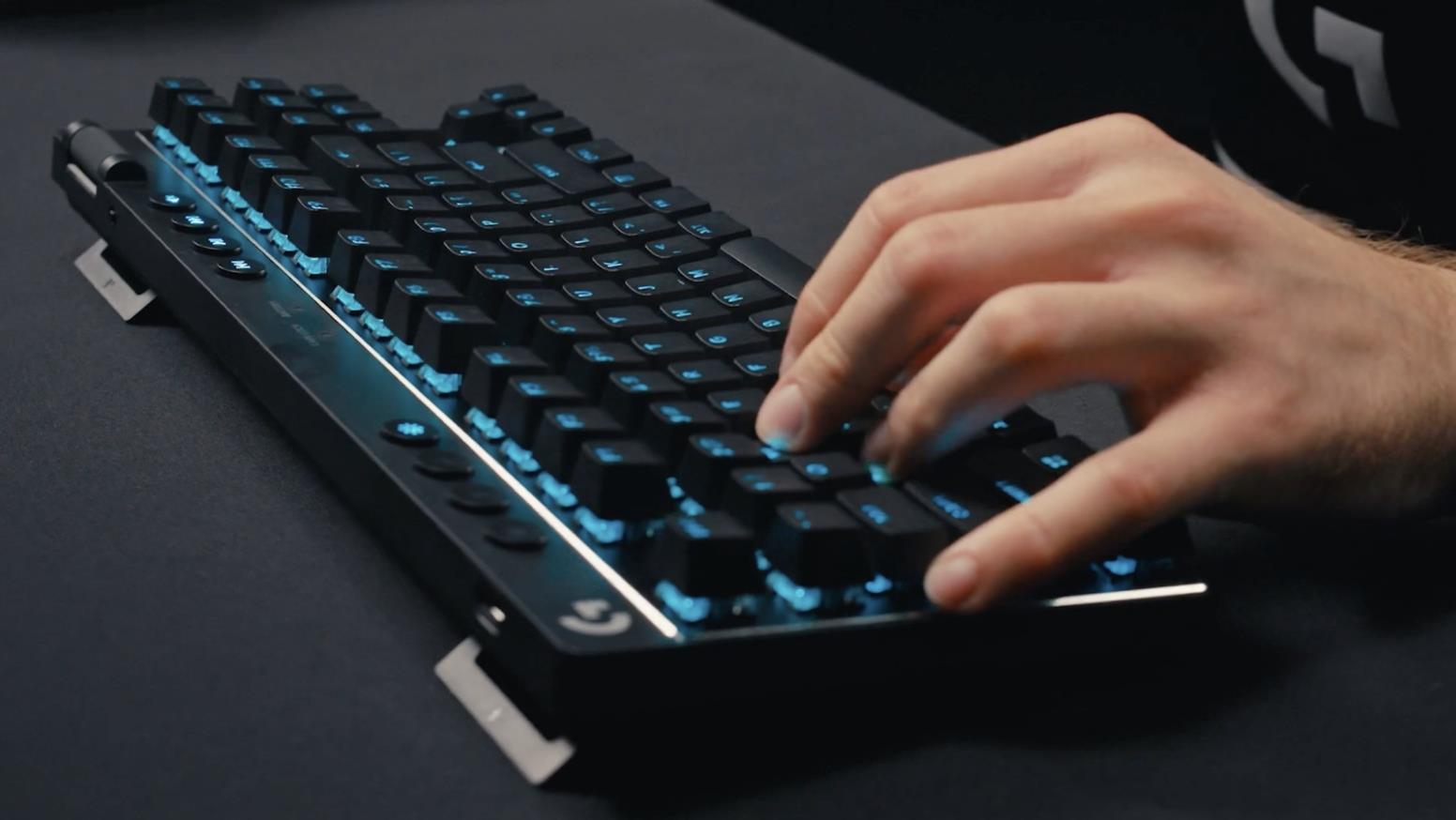 logitech g pro x tkl